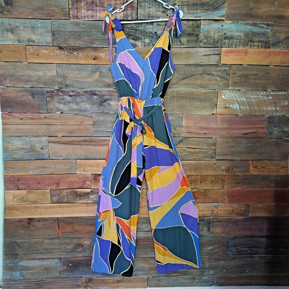 NWT Women's Sleeveless Summer Jumpsuit Size Medium